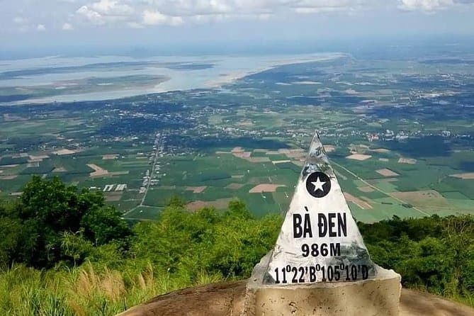 El monte Bà Den, una región turística atractiva